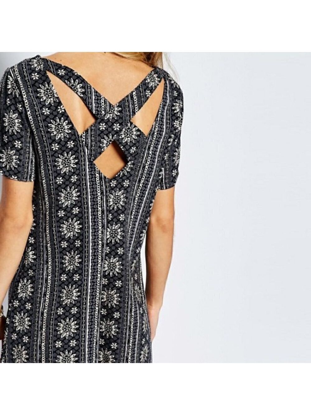 Hollister Border Print Mini Dress With Cross Back Size Small - Picture 2 of 10